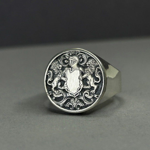 rings Coat Of Arms-06-16-07-55.jpeg